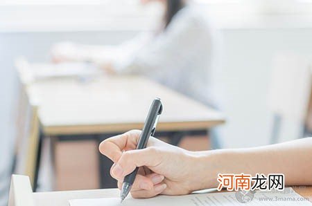 到底怎么睡觉才最科学？宝宝睡姿大揭秘