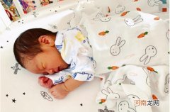 小婴儿多大可以开始用枕头 荞麦皮枕头婴儿能用吗