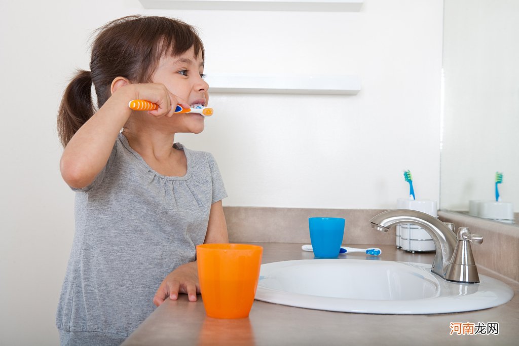 孩子不爱刷牙，惯着他行不行？注意了，不刷牙或面临三种危害