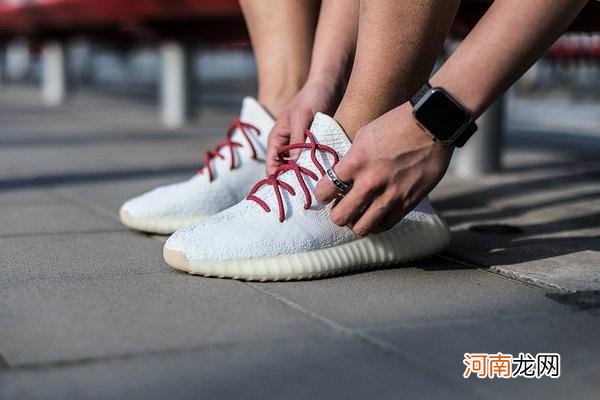 Yeezy 鞋带系法大全 最火KAWS 鞋带系法