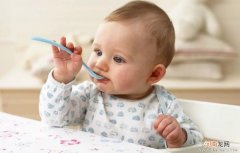 这些情况提示宝宝可能辅食过敏