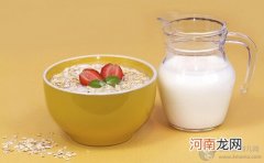 孕期食谱 水果燕麦牛奶