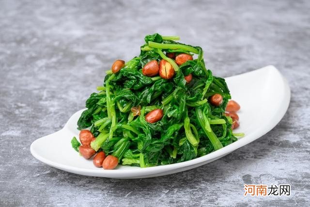 超爽口的果仁菠菜 果仁菠菜的做法窍门