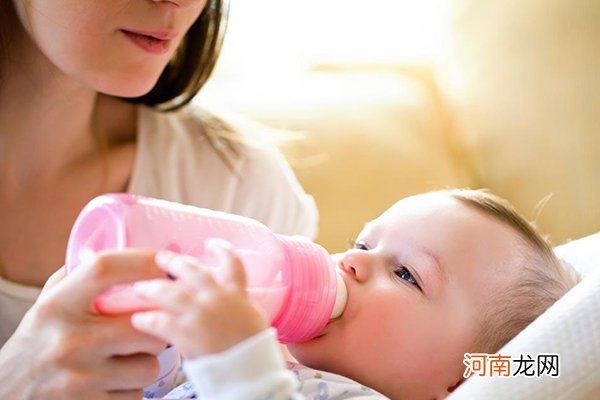 婴儿吃奶粉饿的快不全怪奶粉 可能是喂养出现问题