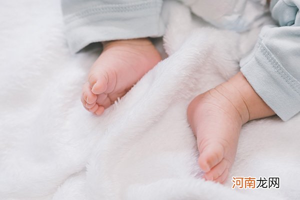 小孩脚凉出汗怎么调理 不仅是加衣服更要注重补气血