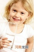 喝什么水会让孩子更健康