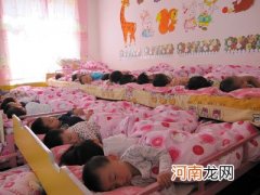 多种方式助幼儿安静午睡