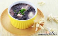婴儿补钙食谱：紫菜豆腐汤