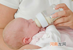 给宝宝喂养奶粉的3种不当的方式