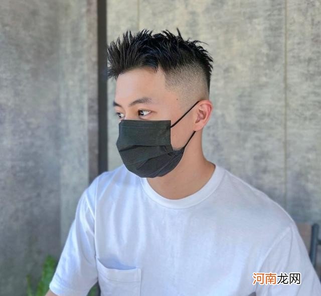 瓜子脸男生适合什么发型 瓜子脸男生发型推荐