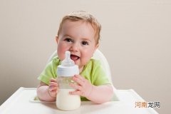 经常换奶粉的危害 宝宝6个月要换奶粉品牌