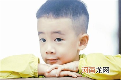 姓李男孩取什么名字好 男孩李姓取名字大全