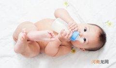 长期用奶瓶的危害 宝宝多大开始戒奶瓶