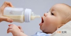 新生儿吐奶原因有哪些 新生婴儿吐奶怎么办