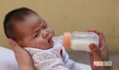 如何给孩子更换奶粉 怎么给孩子换奶粉牌子