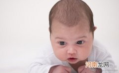 过早给宝宝用奶瓶可能导致宝宝不吃母乳