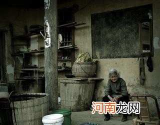 总是梦见已故的同事 梦见死去的人什么预兆