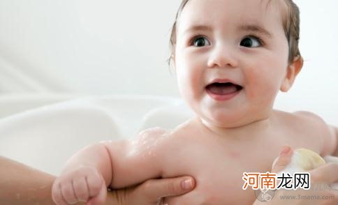 宝宝湿疹高发期 3点有效预防湿疹发作