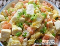儿童菜谱豆腐类：蛋包豆腐丁