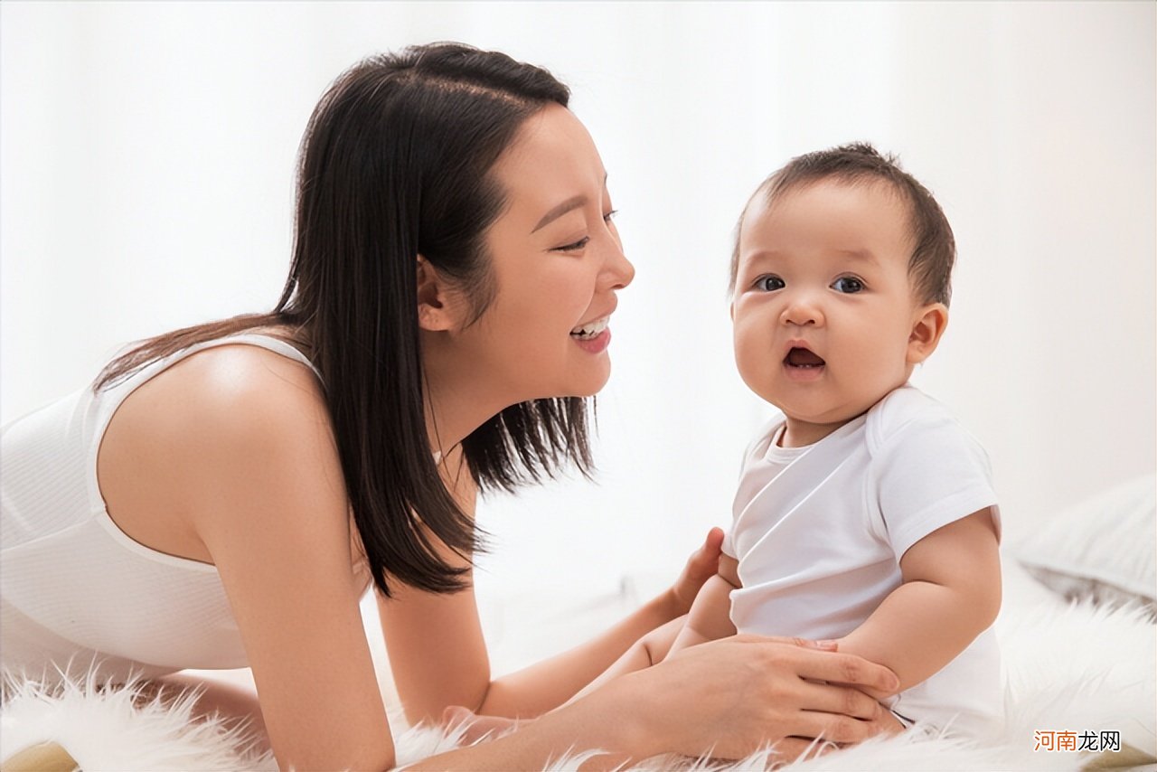2岁宝宝会50多首儿歌，儿童语言专家：说话早，是中枢神经发育好