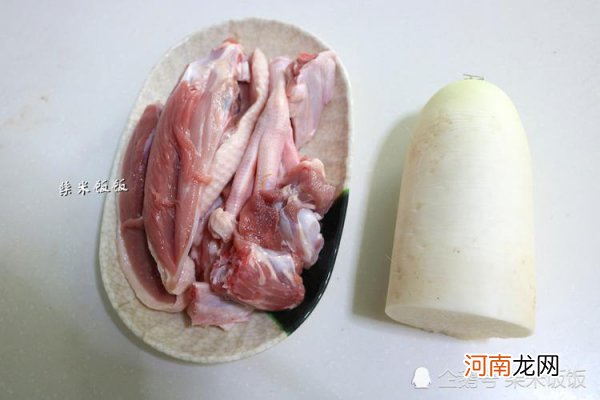 鸭肉属于白肉吗 白肉指的是羊肉还是鸭肉