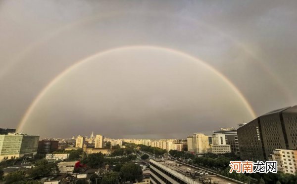 雨后出现彩虹的原因 为什么雨后会出现彩虹