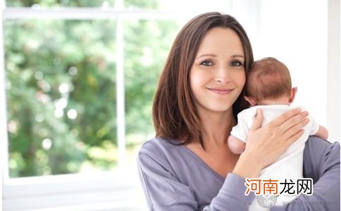 母乳喂养注意事项 喂奶不能只喂一侧