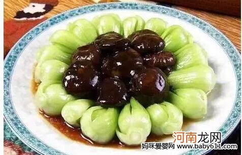 孕妇怀孕期间食谱：冬菇油菜