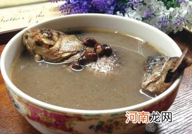 孕妇安胎食谱：红枣黑豆鲫鱼汤