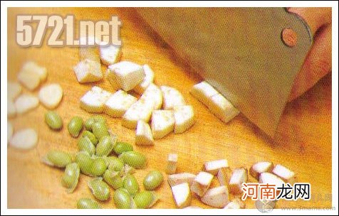 口蘑烧茄子-孕期1-3个月-孕早期食谱