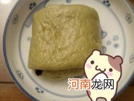 儿童食谱馒头类：抹茶葡萄干馒头