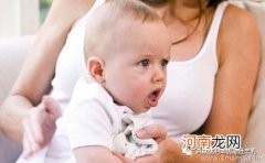 婴儿吐奶的原因及护理方法