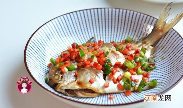 平鱼的怎么做好吃又简单 鱼清蒸比红烧还好吃
