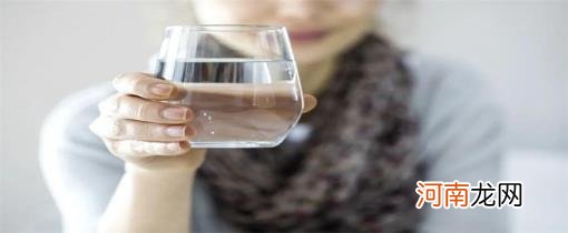 人一天要喝多少水？优质