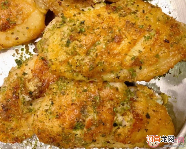 做鸡翅|做鸡翅先腌制还是先焯水 该如何正确的腌制鸡翅