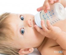 母乳和奶粉的不同之处 吃母乳长的快还是吃奶粉长的快