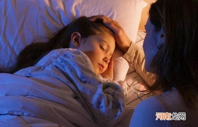 孩子进入猛长期，晚上睡觉会出现3种现象，把握机会长高不是梦