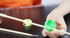幼儿学用筷子的好处和技巧
