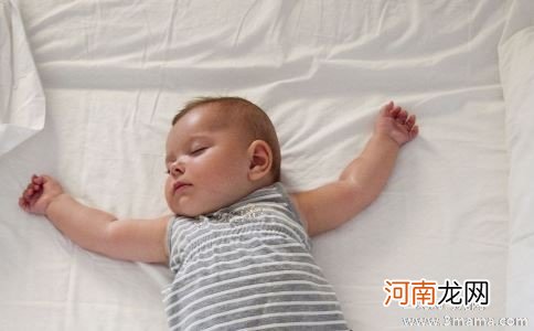 宝宝晚上睡觉出汗多的原因有哪些?