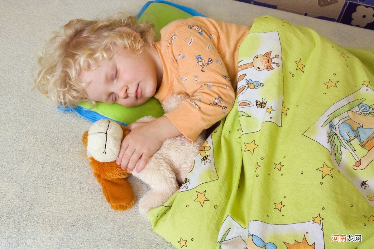孩子多大需要分床睡？专家：不要超过最佳年龄，会影响身体发育