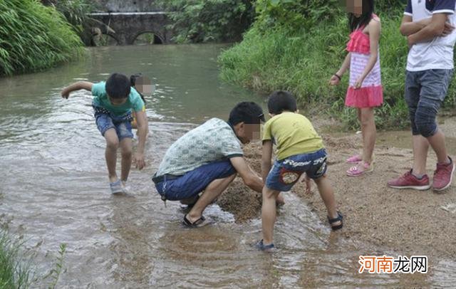 “讨债娃”并非天生的，若小时候有4种表现，家长需清楚其中原因