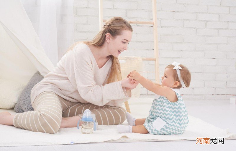 监测宝宝对配方奶的反应 怎么更换婴儿配方奶粉