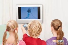孩子三岁前看电视对大脑有伤害