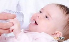 婴儿喝水为什么容易呛呢