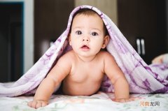婴儿奶粉的选择 婴儿一喝奶粉就吐是什么原因