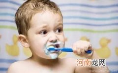 如何给婴儿期的宝宝刷牙