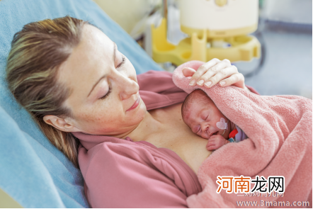 如何更好地通过母乳喂养早产儿