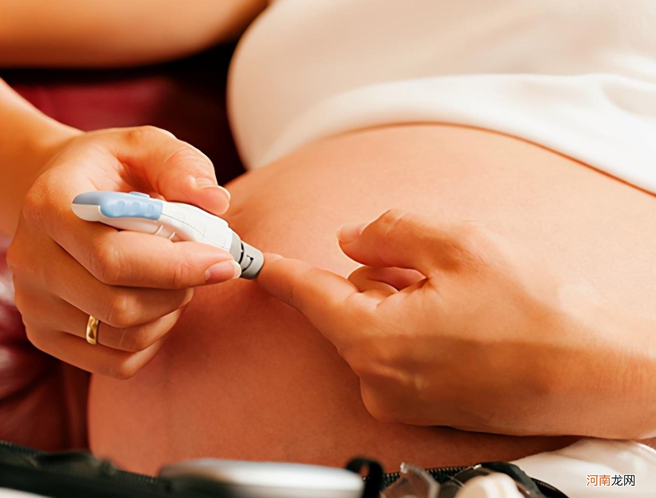 孕期血糖高只是小毛病？妈妈别傻了，看看它对胎儿和自己的影响