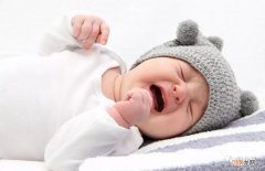 宝宝爱哭闹可能是缺乏微量元素