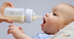 新生儿吐奶原因 新生婴儿吐奶怎么办